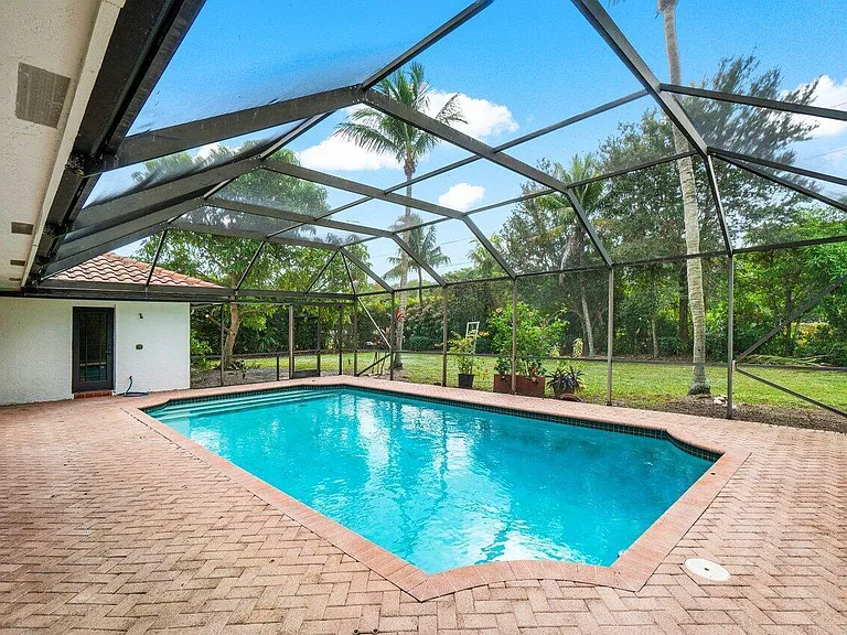 2150 NW 23rd Way — Photo 29