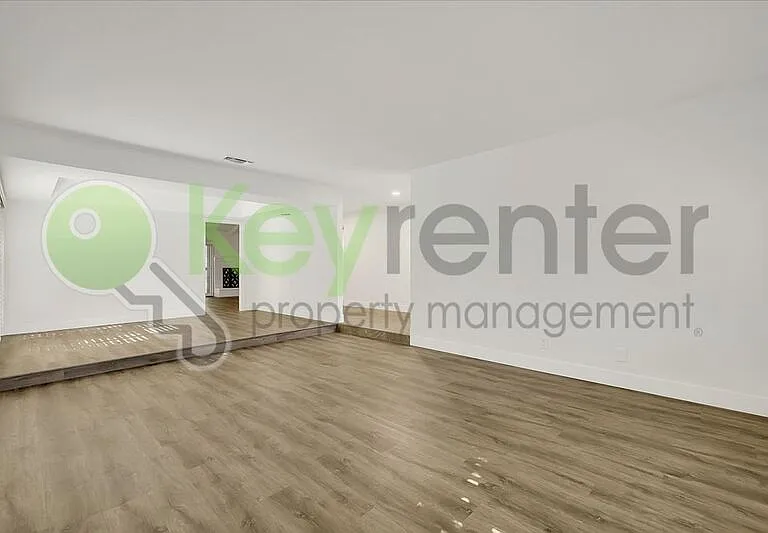 304 Diamond Oaks Rd — Photo 6