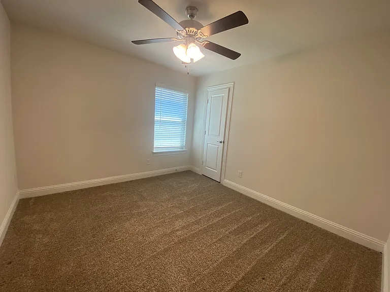 4005 Waterford Dr — Photo 23