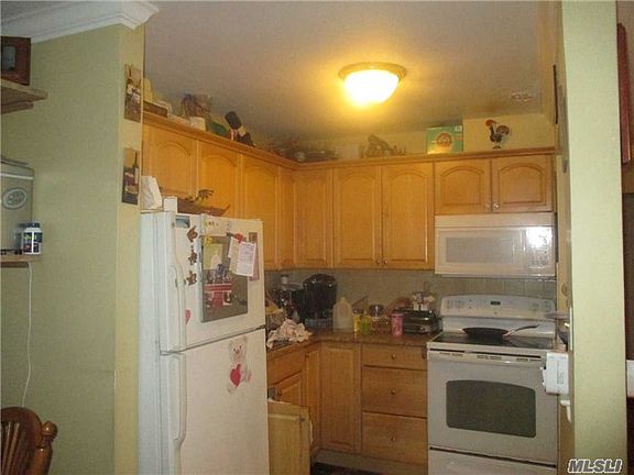 5th image of 385 Willis Ave