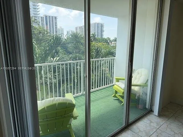2801 NE 183rd St #308W — Photo 7