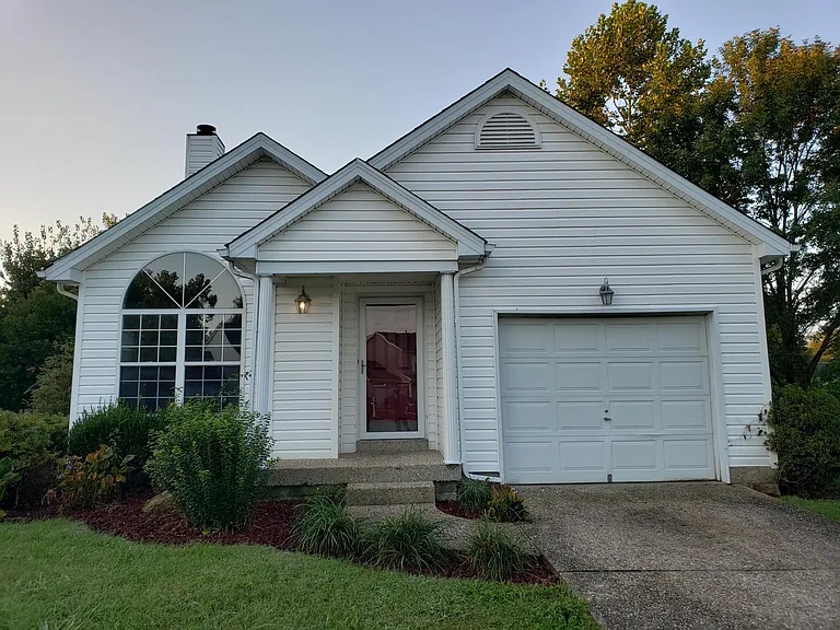 10912 Aspenview Ct — Photo 1