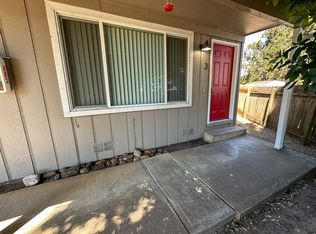 514 NE Dallas Ct APT 3, Dallas, OR