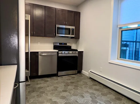 76 Beacon Avenue image 12 of 34