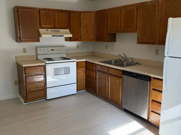 1201 Victoria St, 1201 Victoria St #D, Winston Salem, NC 27105