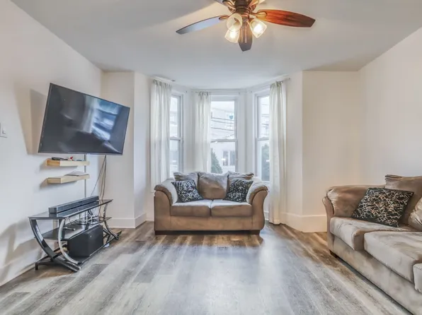 620 37th Street image 7 of 38