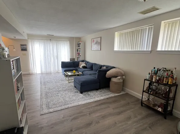 158 N Beacon St, Brighton, MA 02135