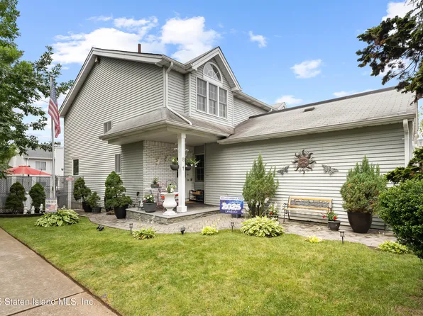 8 Carpenter Ave, Staten Island, NY 10314