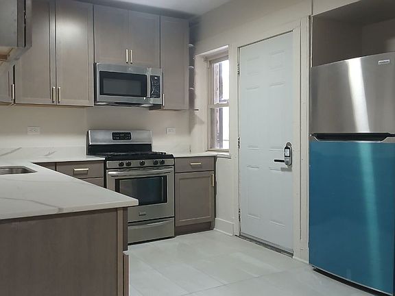 5th image of 6018 S Saint Lawrence Ave APT 1