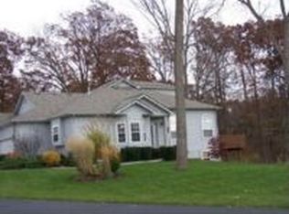 2325 Swans Cv, Fenton, MI 48430
