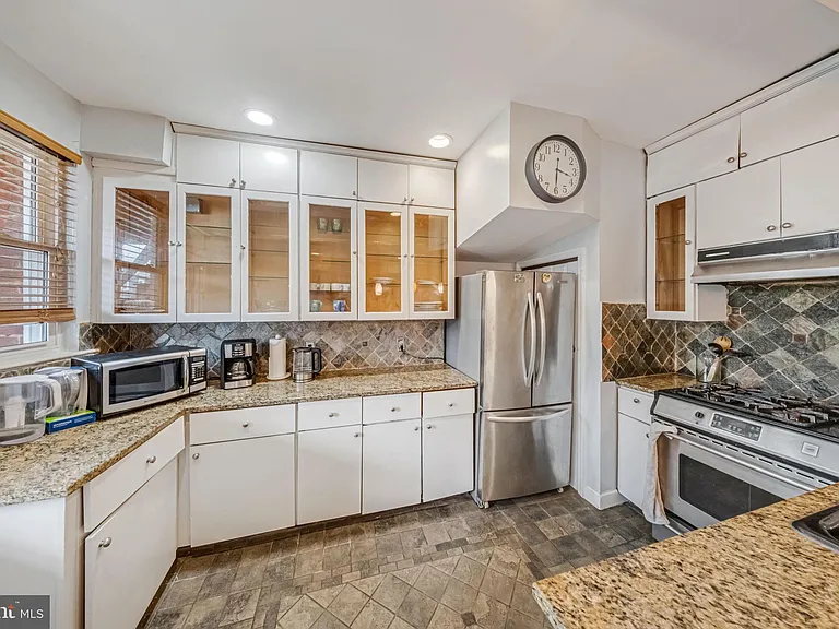 723 Quebec Pl NW — Photo 12