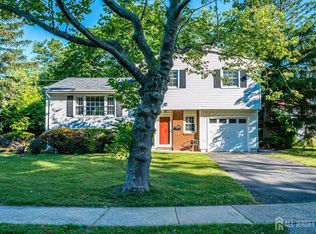 31 Rieder Rd, Edison, NJ 08817