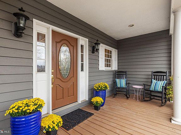 4th image of 8182 Ashton Way