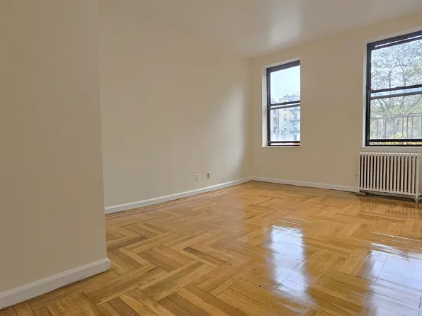 536 Ft Washington Avenue image 6 of 10