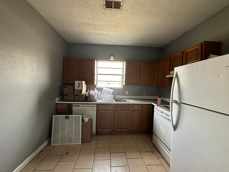 806 Arledge St #UNITA — Photo 7