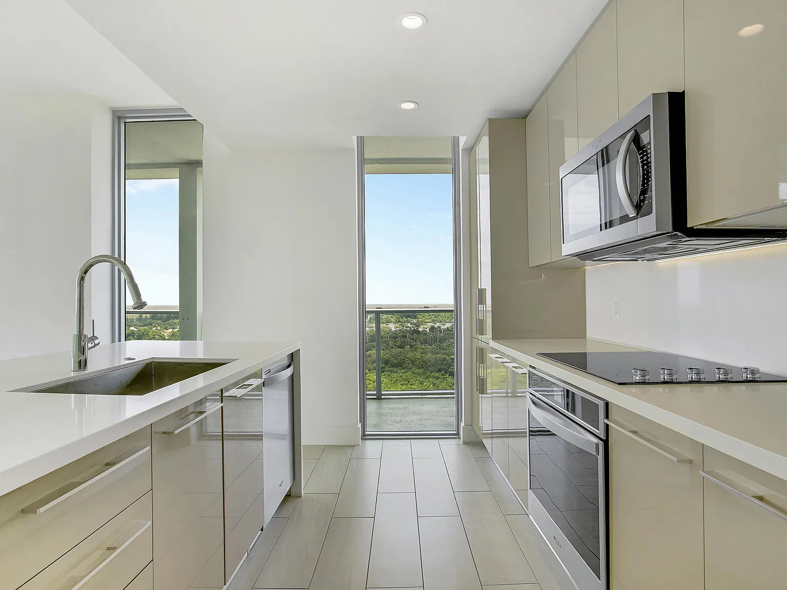 2 bed, 2.5 bath, 1179 sqft, $3,200 — Photo 4