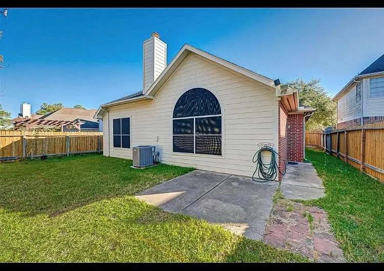 1710 Park Forest Dr — Photo 18