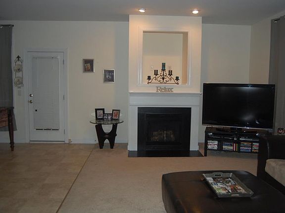 Living room w/ gas fireplace