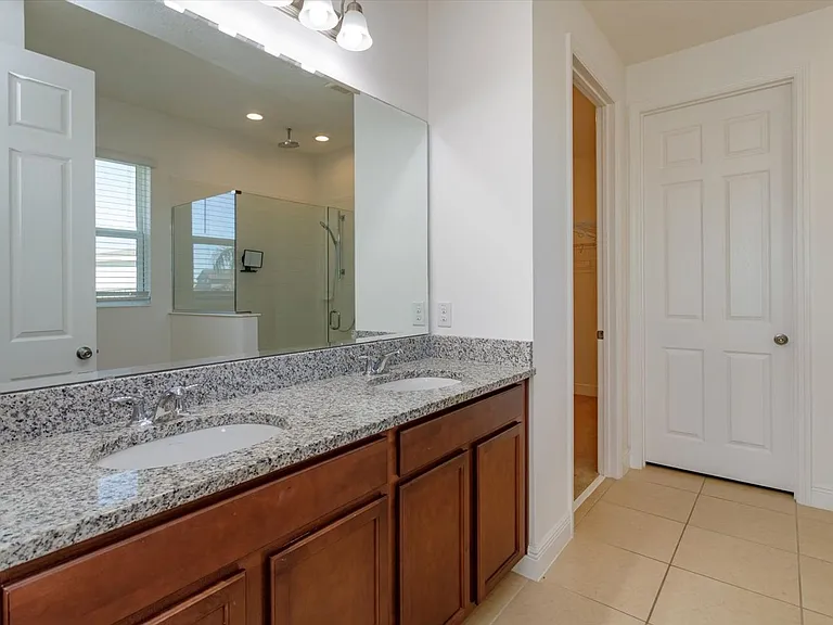 4956 Blanche Ct — Photo 17