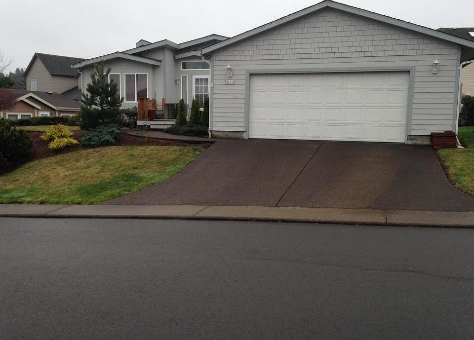 1st image of 4665 NE Voyage Ave