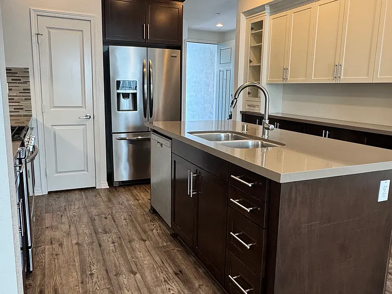 13127 Union Ave #104 — Photo 4