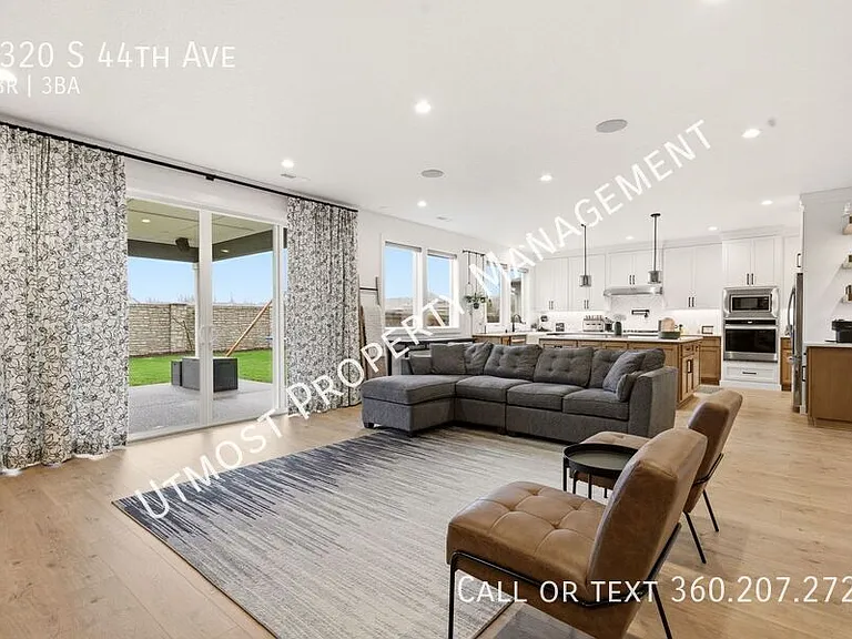 1320 S 44th Ave — Photo 4