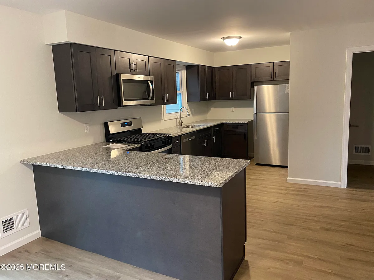 Building Photo - 12A Diamond Dr #A