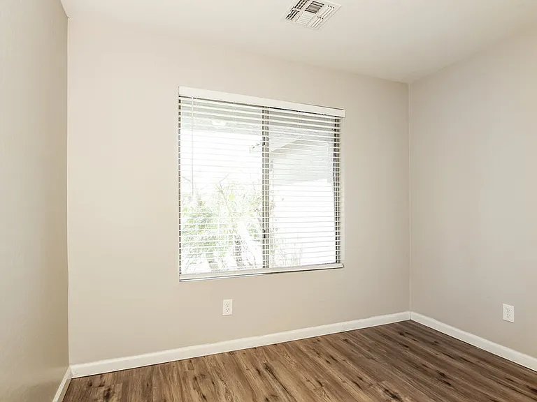 6418 W Magnolia St — Photo 13