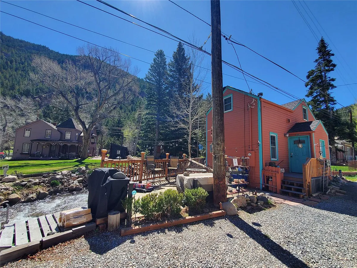 Building Photo - 708 Griffith St