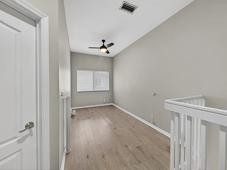 835 NE 17th Way — Photo 19