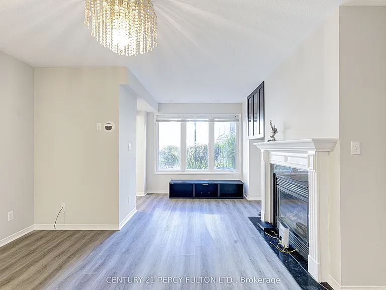 28 Rosebank Dr #907 — Photo 17