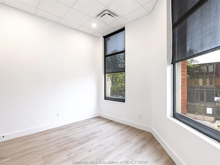 138 King St W #203 — Photo 13