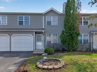453 Normandie Ln, Round Lake Beach, IL