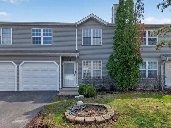 453 Normandie Ln, Round Lake Beach, IL 60073