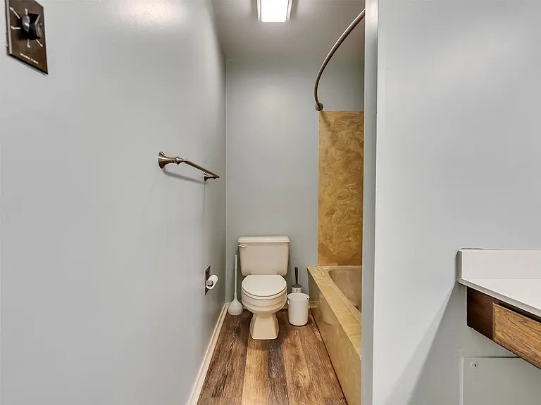 921 Marine Dr #200 — Photo 15