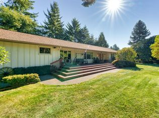 1090 Parkview Dr, Brookings, OR