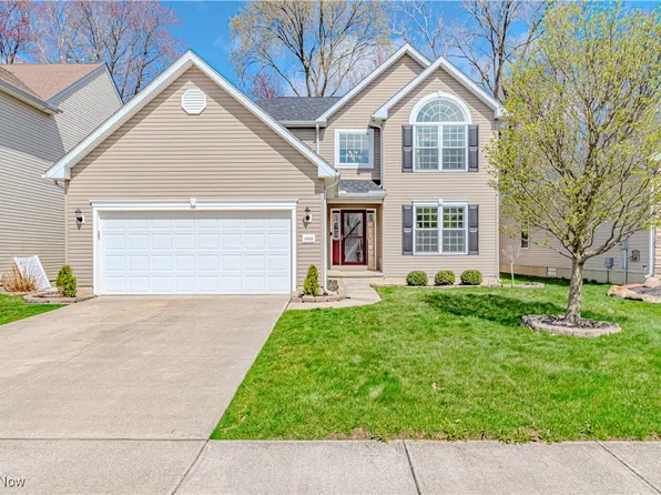 4948 Hiddenview Ct, North Ridgeville, OH 44039