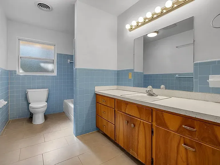 123 Columbia Dr #A — Photo 12