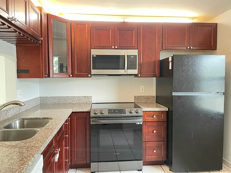 16344 Country Lake Cir — Photo 4