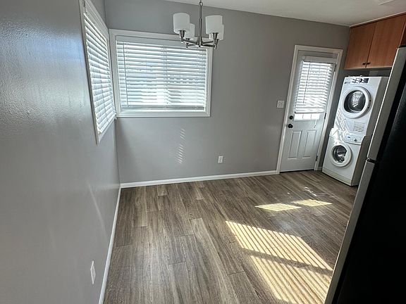 4th image of 1022 Chalcedony St