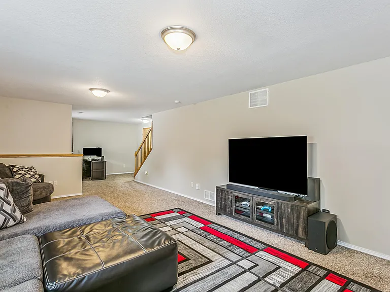 864 S Sunset Cir — Photo 26