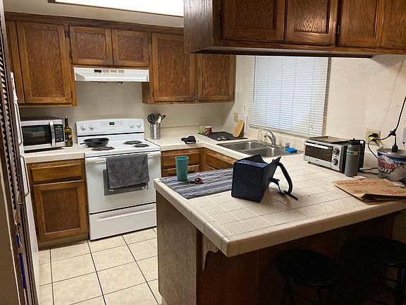 2nd image of 1068 Wilbur Ave #B