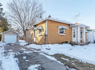 111 S Oak Ave, Gillett, WI 54124