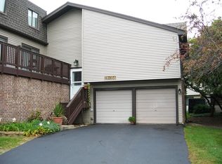 29W358 White Oak Dr, Warrenville, IL