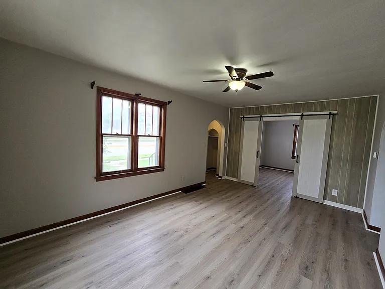 1812 Logan Ave — Photo 10