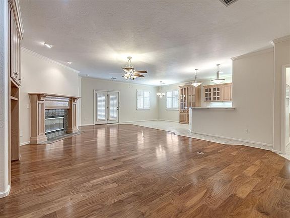 2nd image of 12216 Greenlea Chase E
