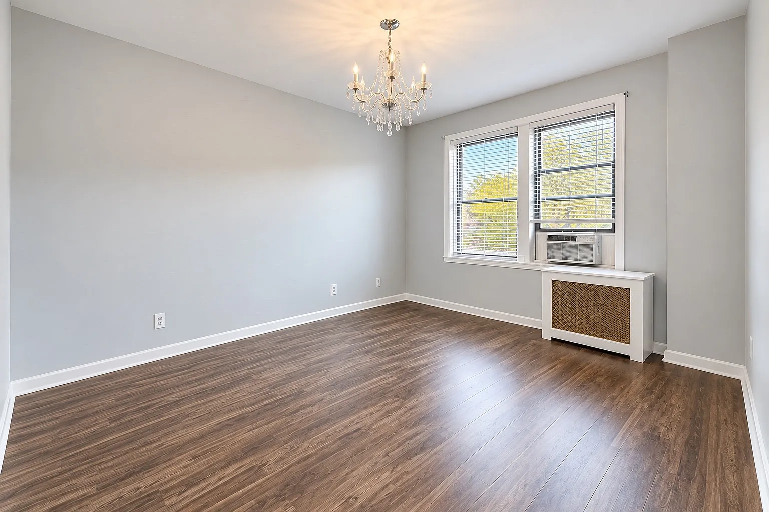 803 Avenue A — Photo 2