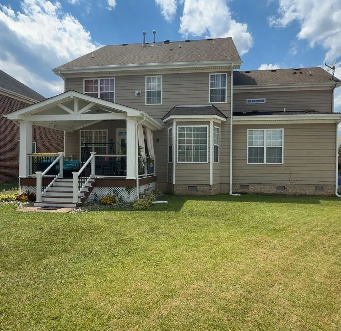 Spacious 5BR House in Suffolk — Photo 3