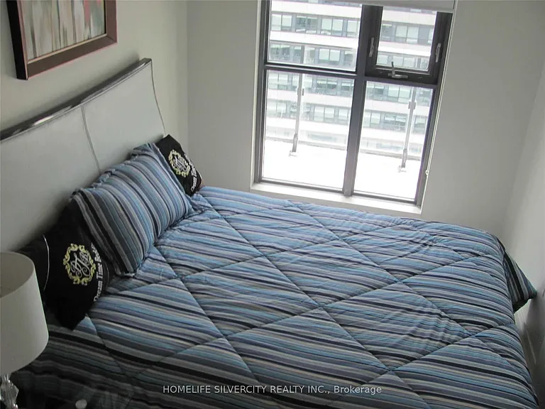 159 Dundas St E #2602 — Photo 5