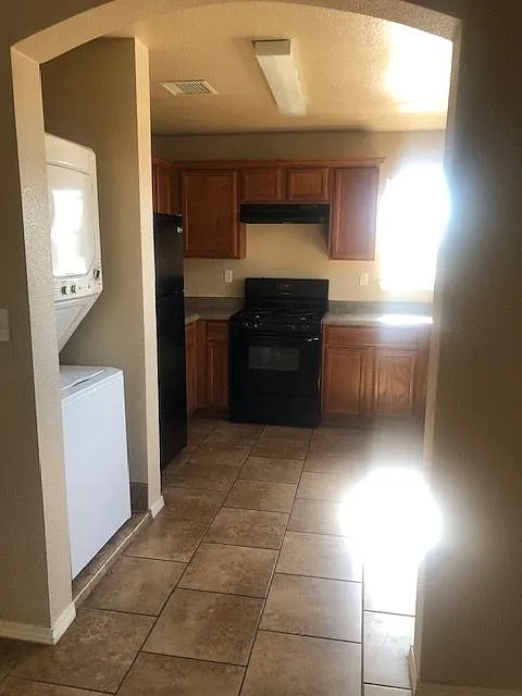 2 bed, 2.0 bath, 957 sqft, $1,100 — Photo 4